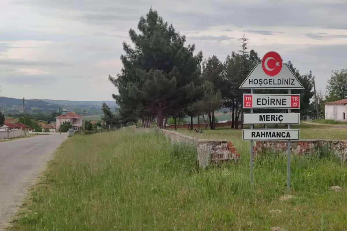 Edirne Meriç Rahmanca'da 815m² Tek Tapu - Elektrik ve Suyu Hazır, Kutu Gibi Yer!
