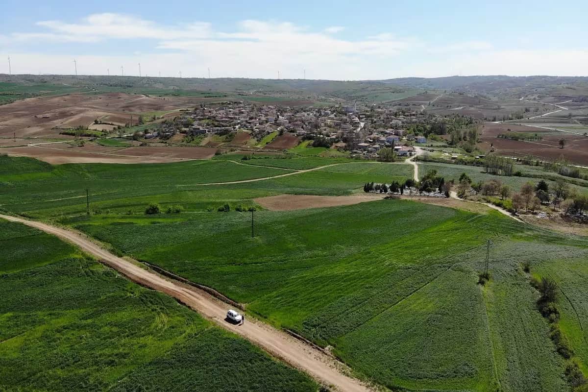 Uzunköprü Yağmurca’da Köy Dibinde, OSB Komşusu, Resmi Yollu 234m² Fırsat Yer! - Görsel 1